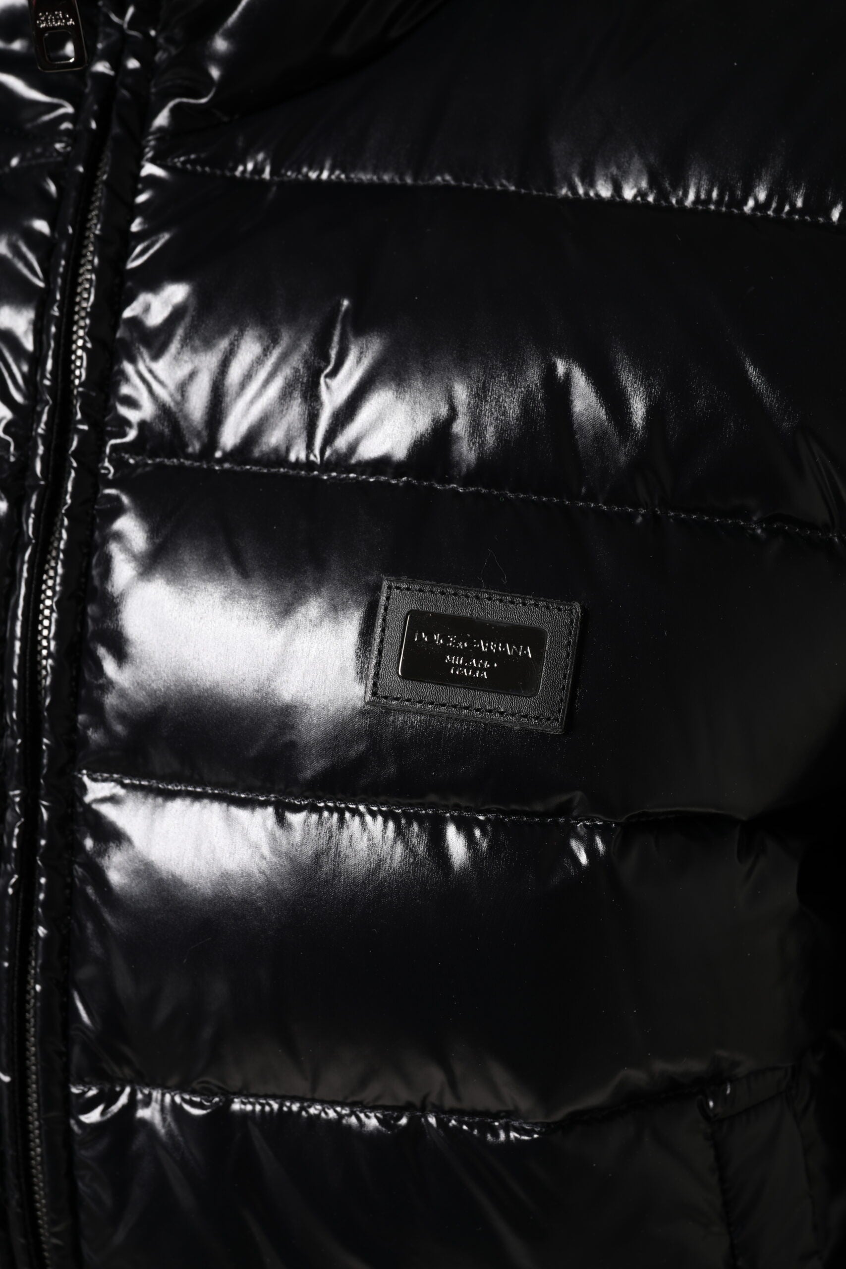 Dolce & Gabbana Schwarze Logo-Plakette Full Zip Pufferjacke