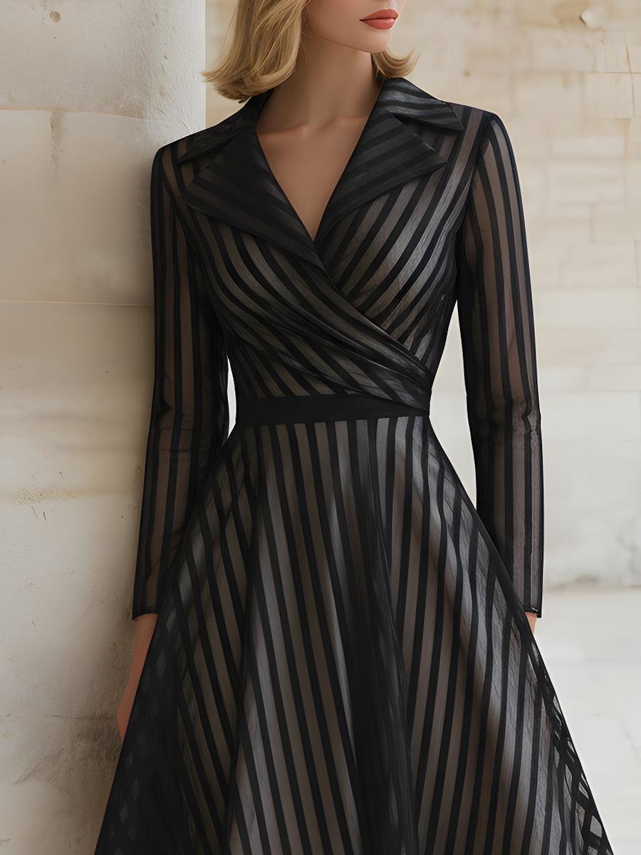 Herbstliches Wickel-Midi-Kleid in Schwarz-Gestreift - Elegant & Komfortabel