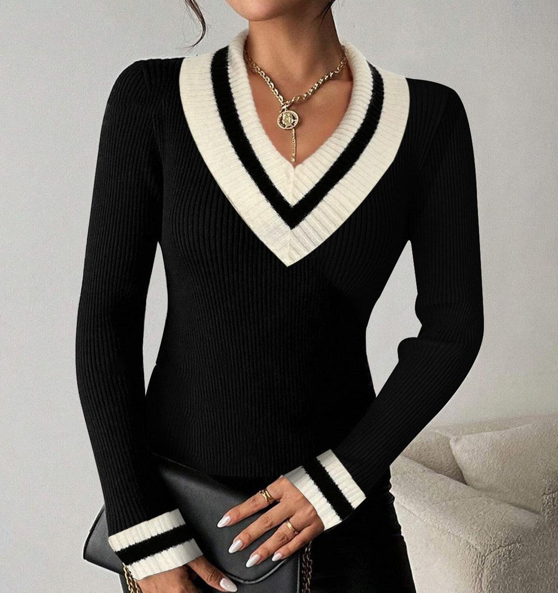 Stylisher Black & White Color Block Sweater - Dein Must-Have für den Herbst