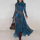 Winterzauber Eleganz: Groovy Blue Spitzen-Midi-Kleid mit Langarm