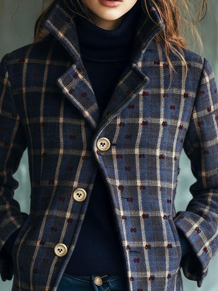 Winter-Eleganz: Blue Plaid Blazer mit verlängerten Ärmeln