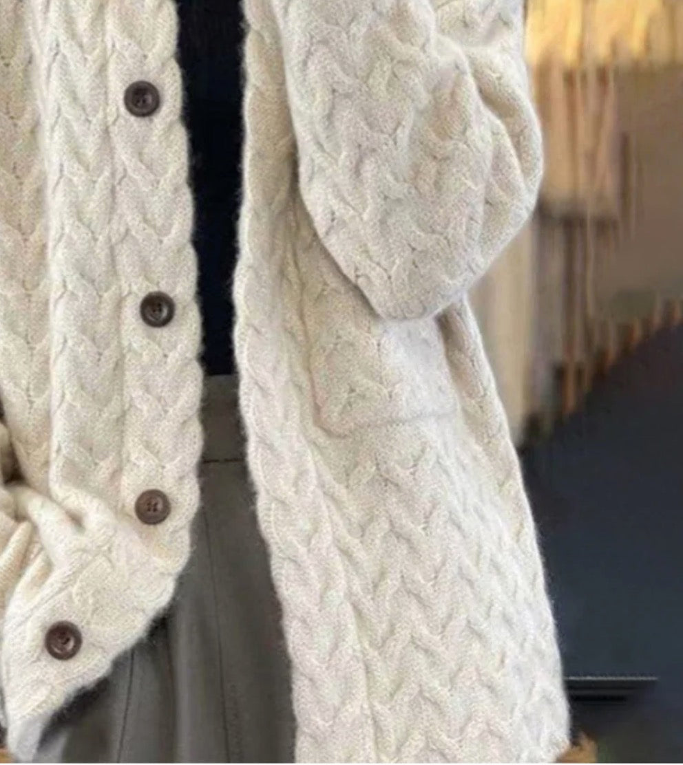 Weißer Langarm-Cardigan: Herbstlicher Kuschel-Luxus für deinen Look
