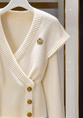 Kuscheliger Cozy White V-Neck Sweater - Perfekt für den Herbst