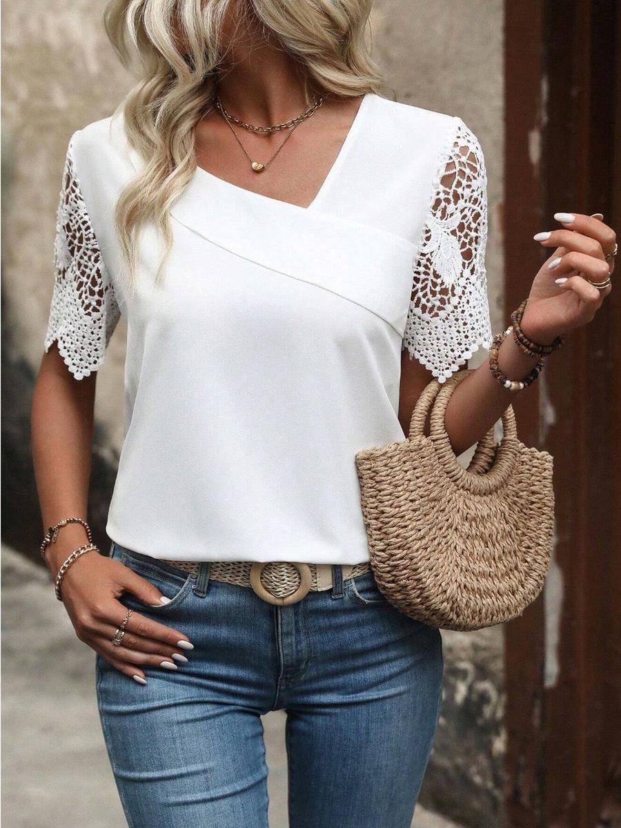 Youthful White Top Kurzarm - Eleganter Herbsts-Look mit Komfort