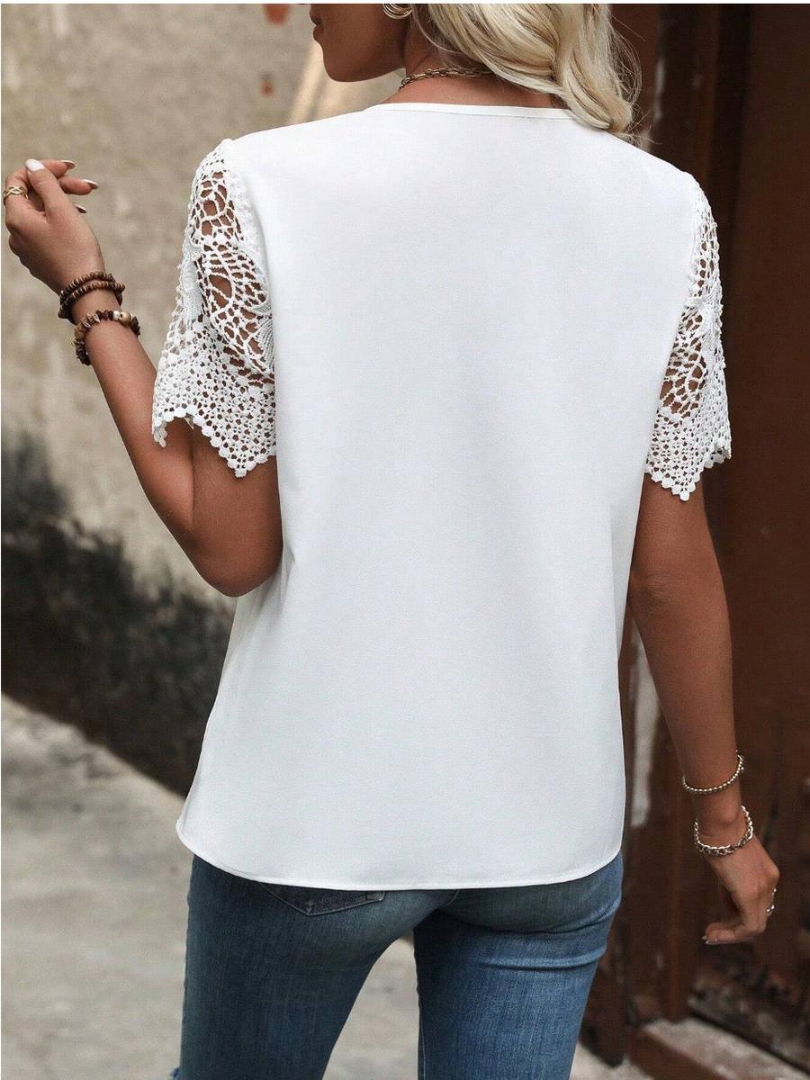 Youthful White Top Kurzarm - Eleganter Herbsts-Look mit Komfort