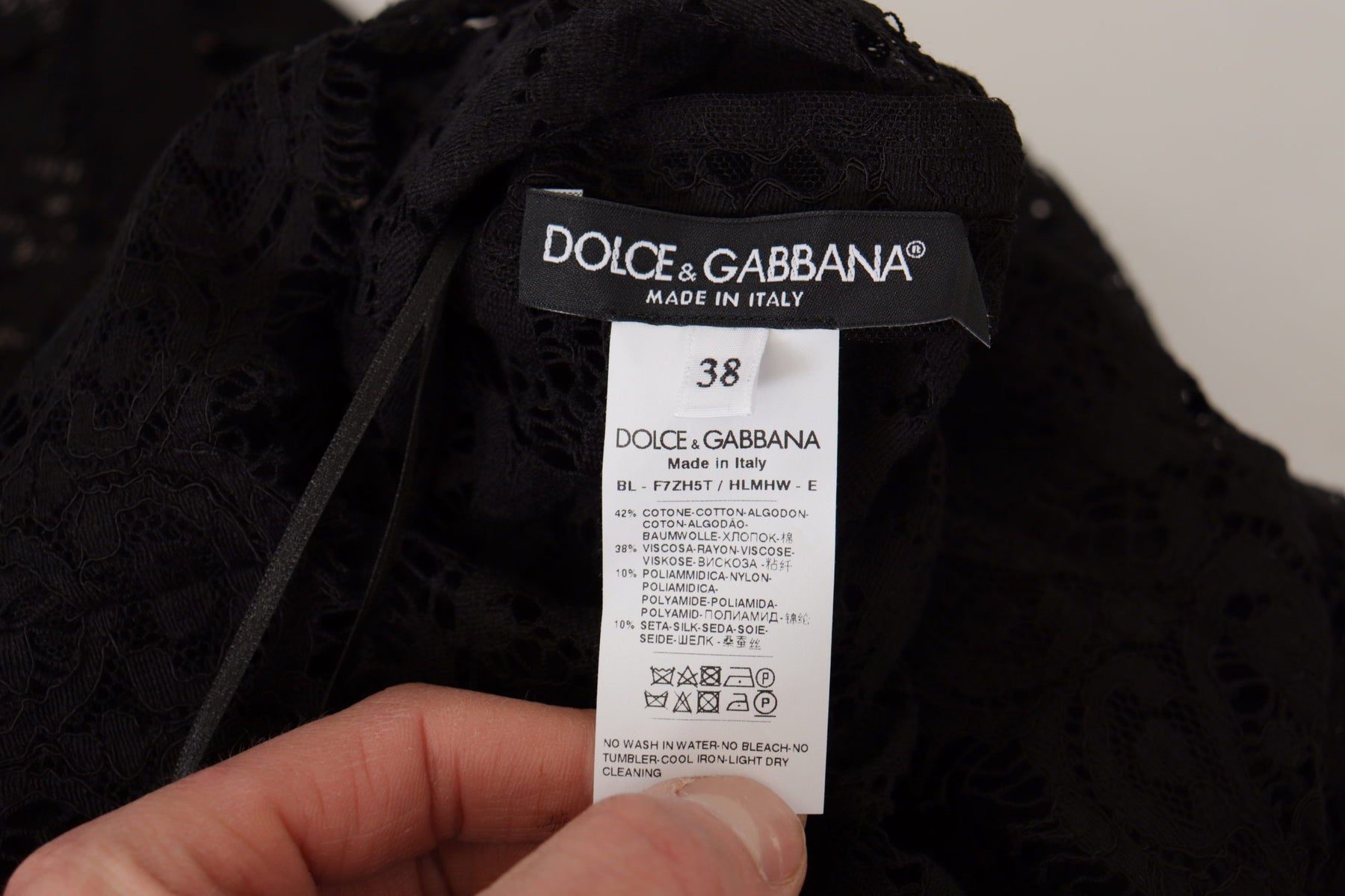 Dolce & Gabbana Schwarzer Spitzenpullover mit Blumenmuster Sicily Bluse