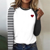 Winter Damen Longsleeve mit Herzprint – warm & stylisch