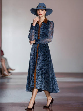 Blue Leopard Midi Dress - Der stylische Herbstbegleiter für jede Gelegenheit
