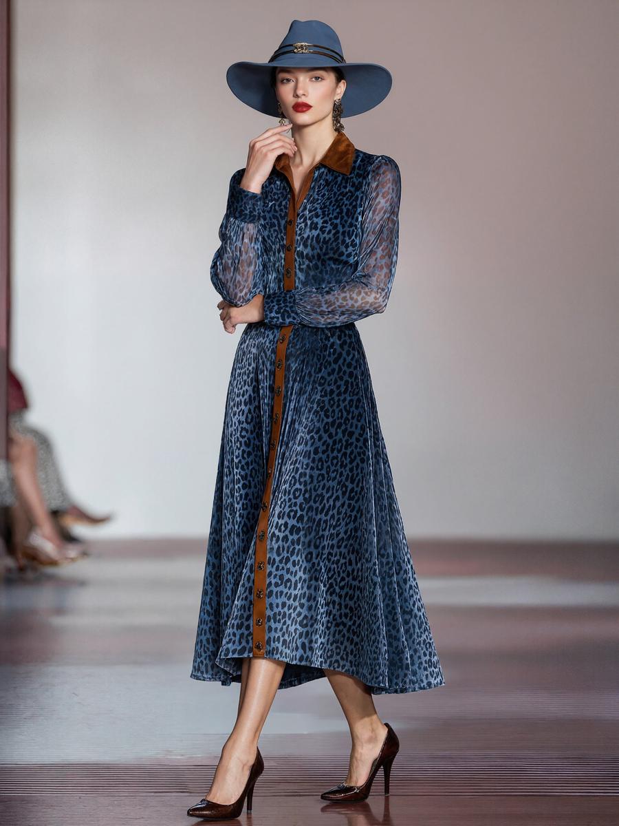 Blue Leopard Midi Dress - Der stylische Herbstbegleiter für jede Gelegenheit