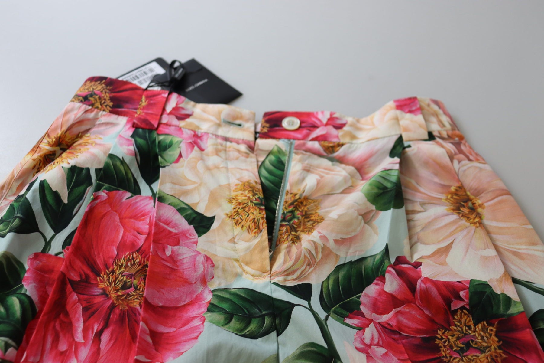 Dolce & Gabbana Multicolor Flora bedruckte Hose mit hoher Taille und abgeschnittener Hose