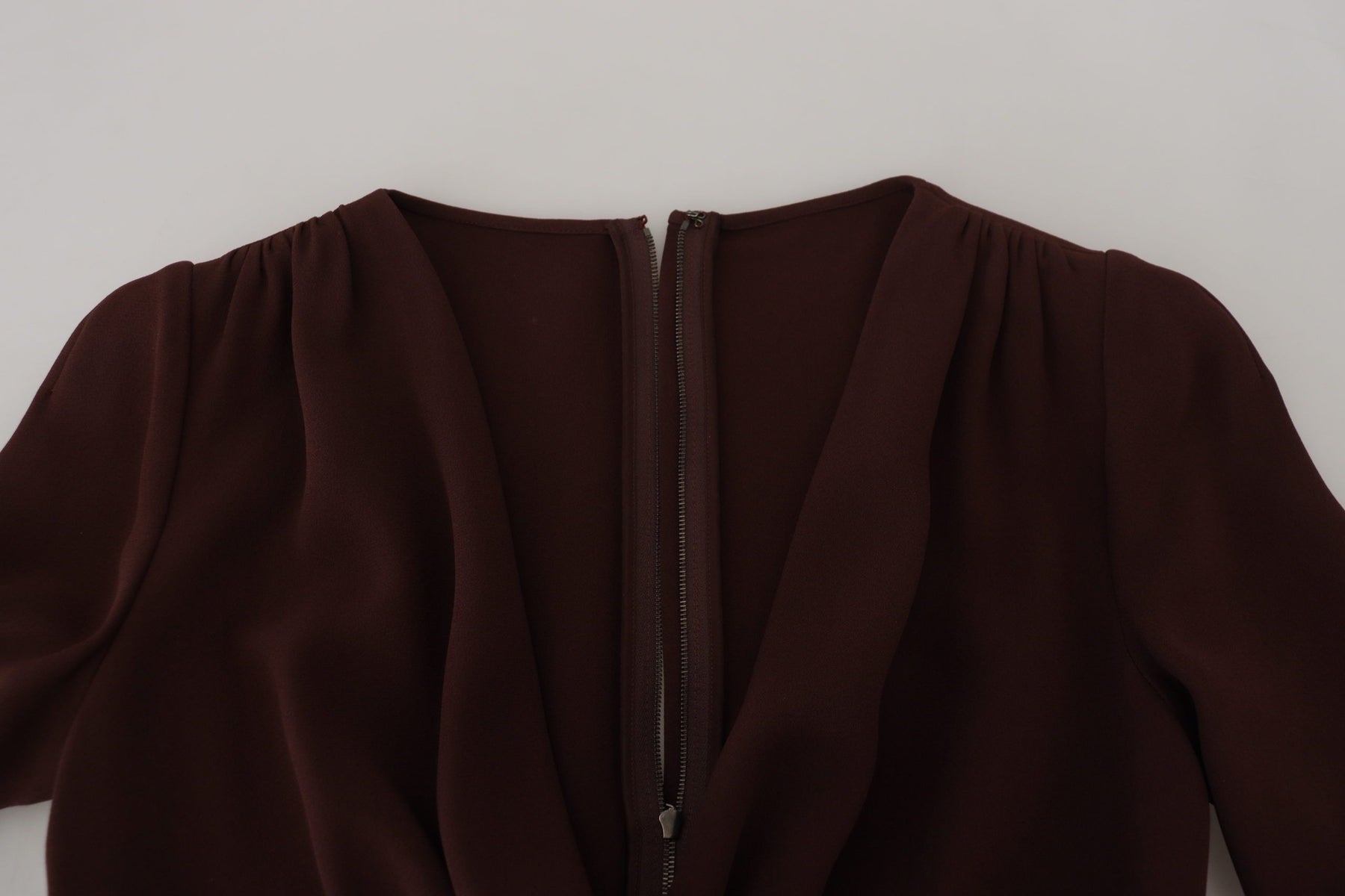 Dolce & Gabbana Braunes langärmeliges Midi-Stretch-Kleid mit Wickeloptik