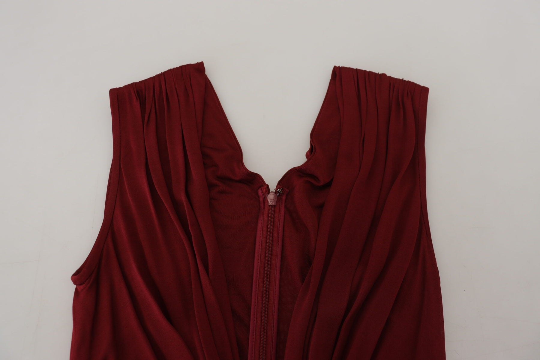 Dolce & Gabbana Bordeauxfarbenes Seidenstretch-Top Weste Bluse