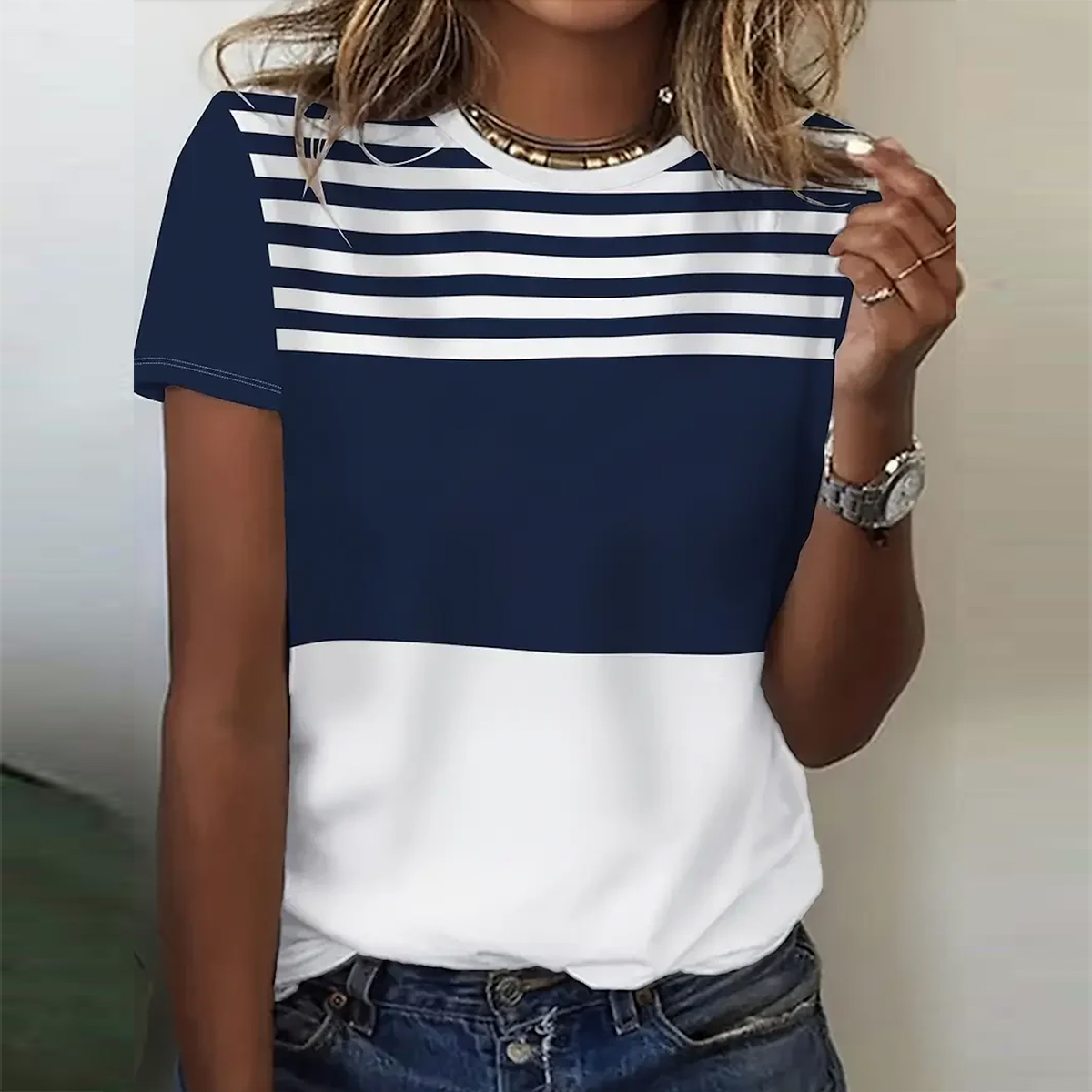 Herbsts-Chic: Klassisches Gestreiftes Kurzarm-Top in Premium-Qualität