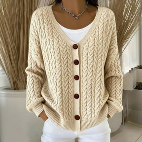 Herbst-Essential: Wärmender Beige Cardigan mit Holzknöpfen