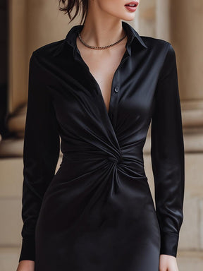 Schwarzes Satin Winterkleid mit Twist-Front für Partynächte