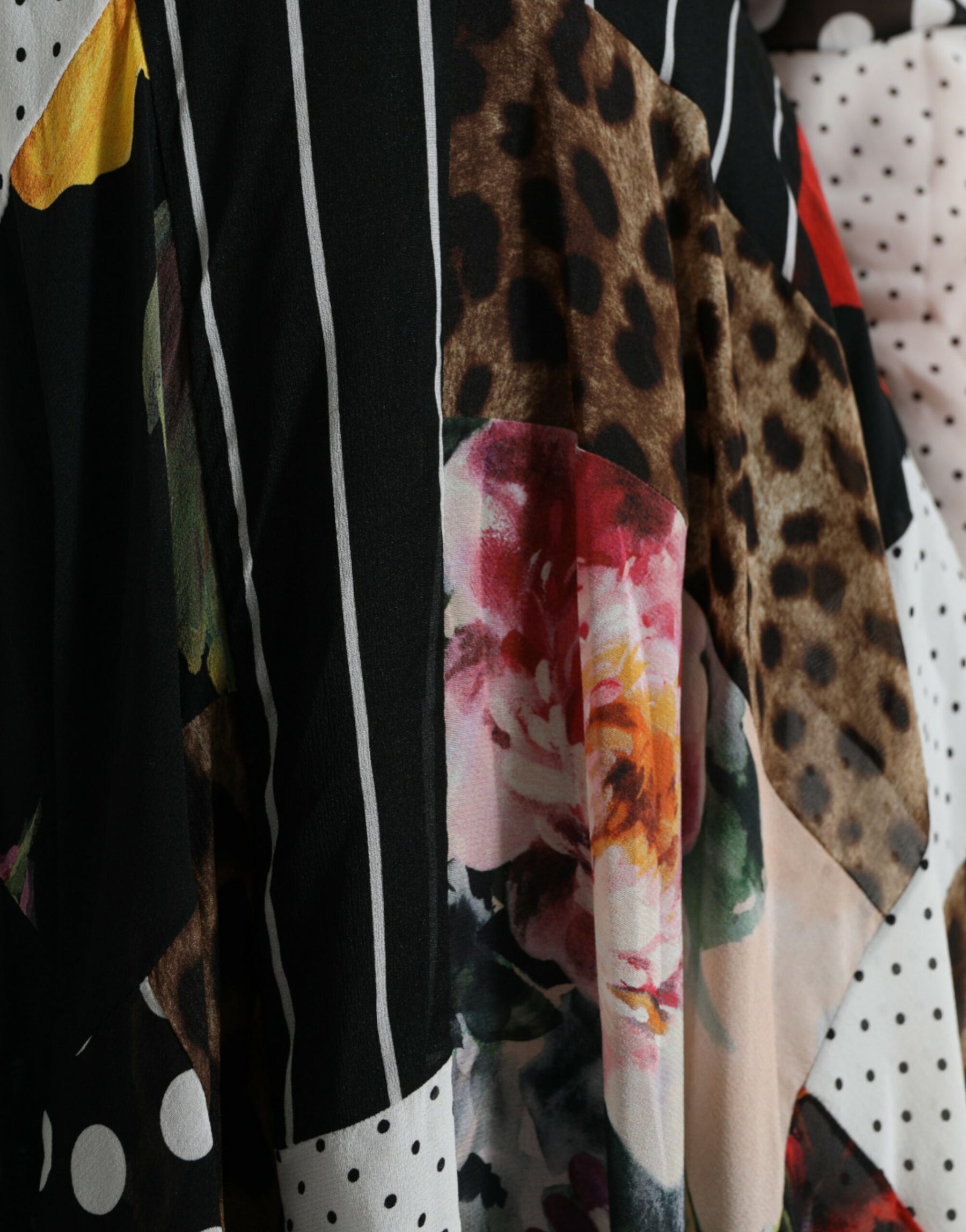 Dolce & Gabbana Multicolor Patchwork-Kleid mit Leopardenmuster