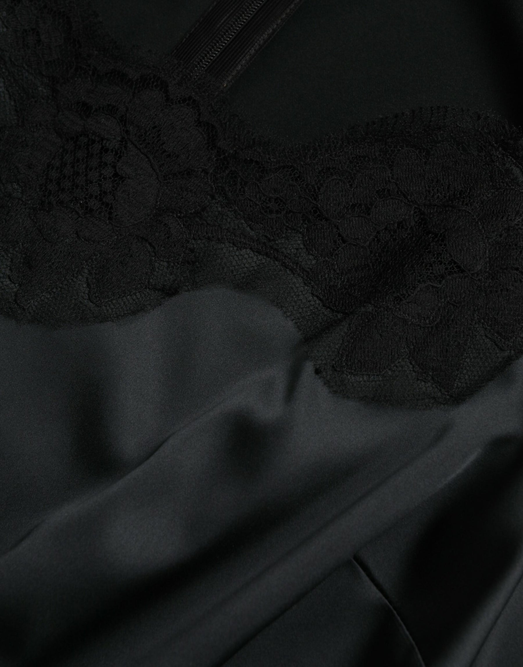 Dolce & Gabbana Schwarzes Polyester-Midikleid mit Spitzenbesatz