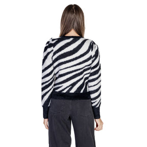 Only Schwarzer Nylon-Pullover