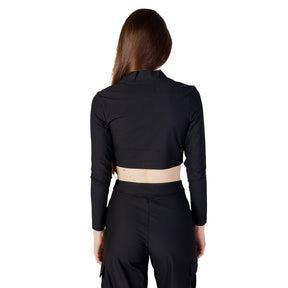Calvin Klein Jeans Schwarzes Oberteil aus wiederverwertetem Polyester
