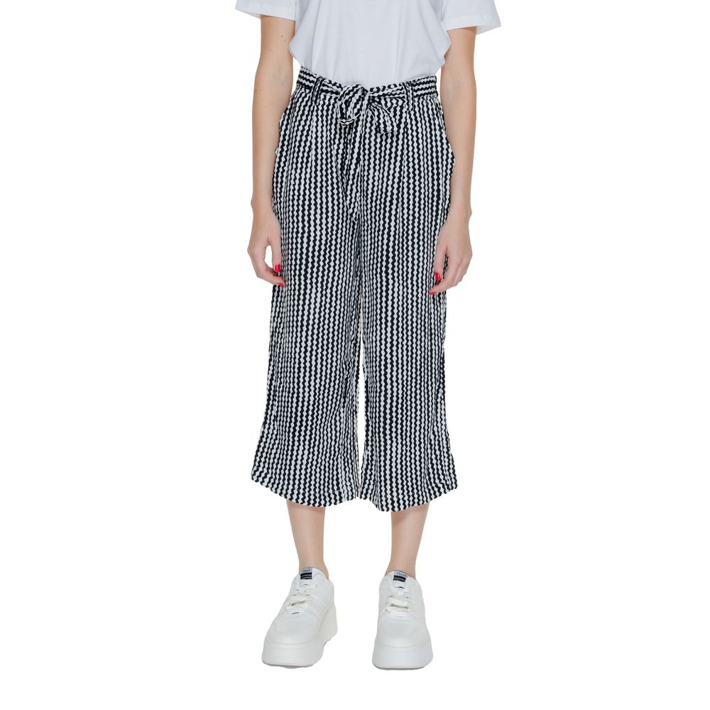 Only Schwarze Viskose-Cropped-Hose
