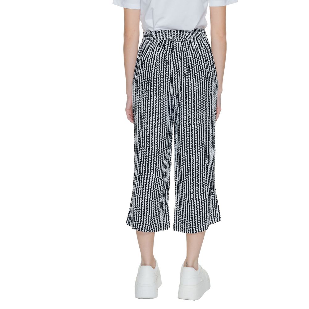 Only Schwarze Viskose-Cropped-Hose