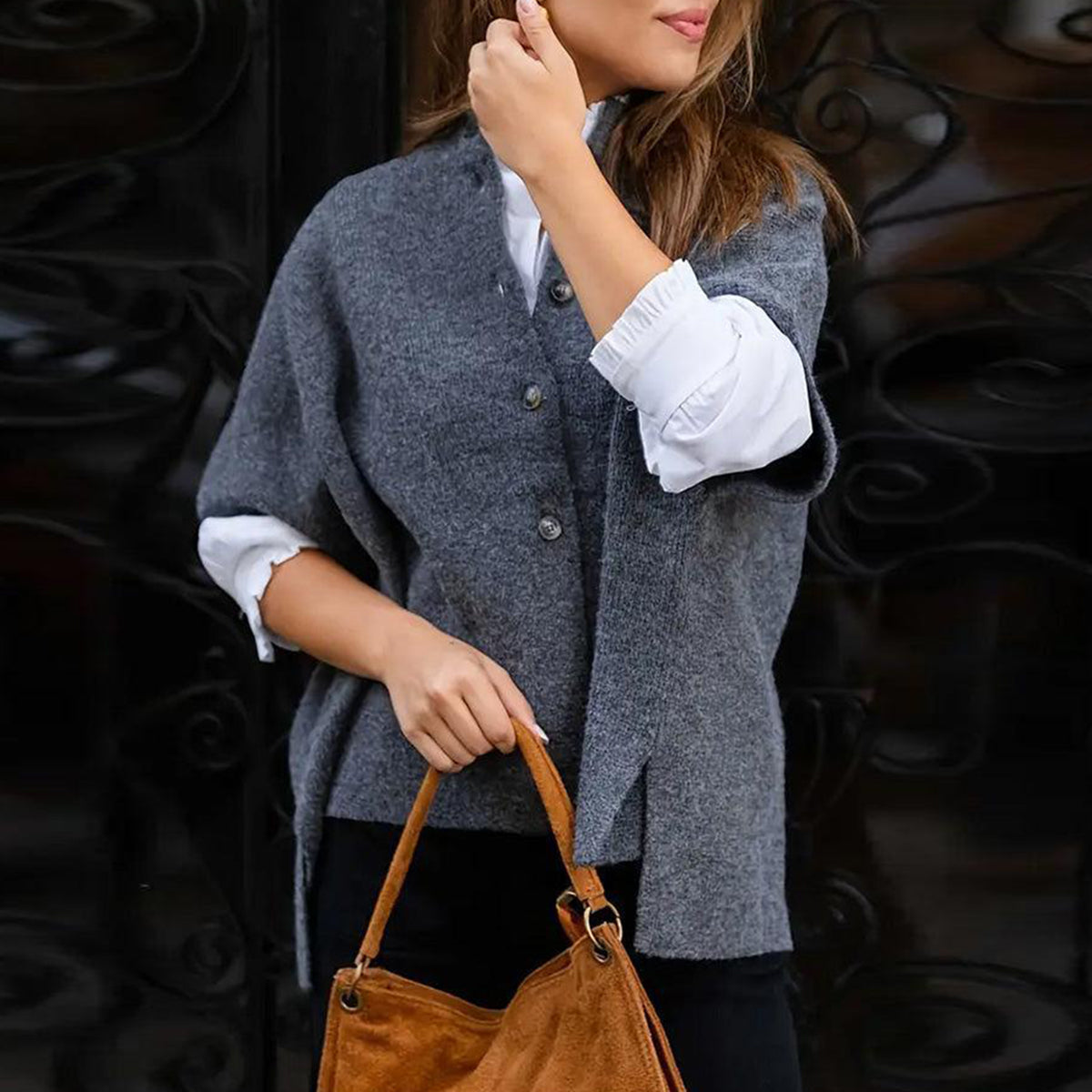 Herbstlicher Chic: Grey Short Sleeve Poncho Cardigan - Stilvoll & Komfortabel