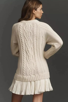 Beiges Mini Sweater Dress: Herbstserwachen mit Komfort & Eleganz