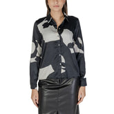 Only Schwarzes Hemd aus recyceltem Polyester