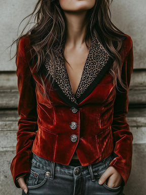 Herbstlicher Samt-Blazer in Burgunderrot mit Leopardenmuster - Luxus pur!