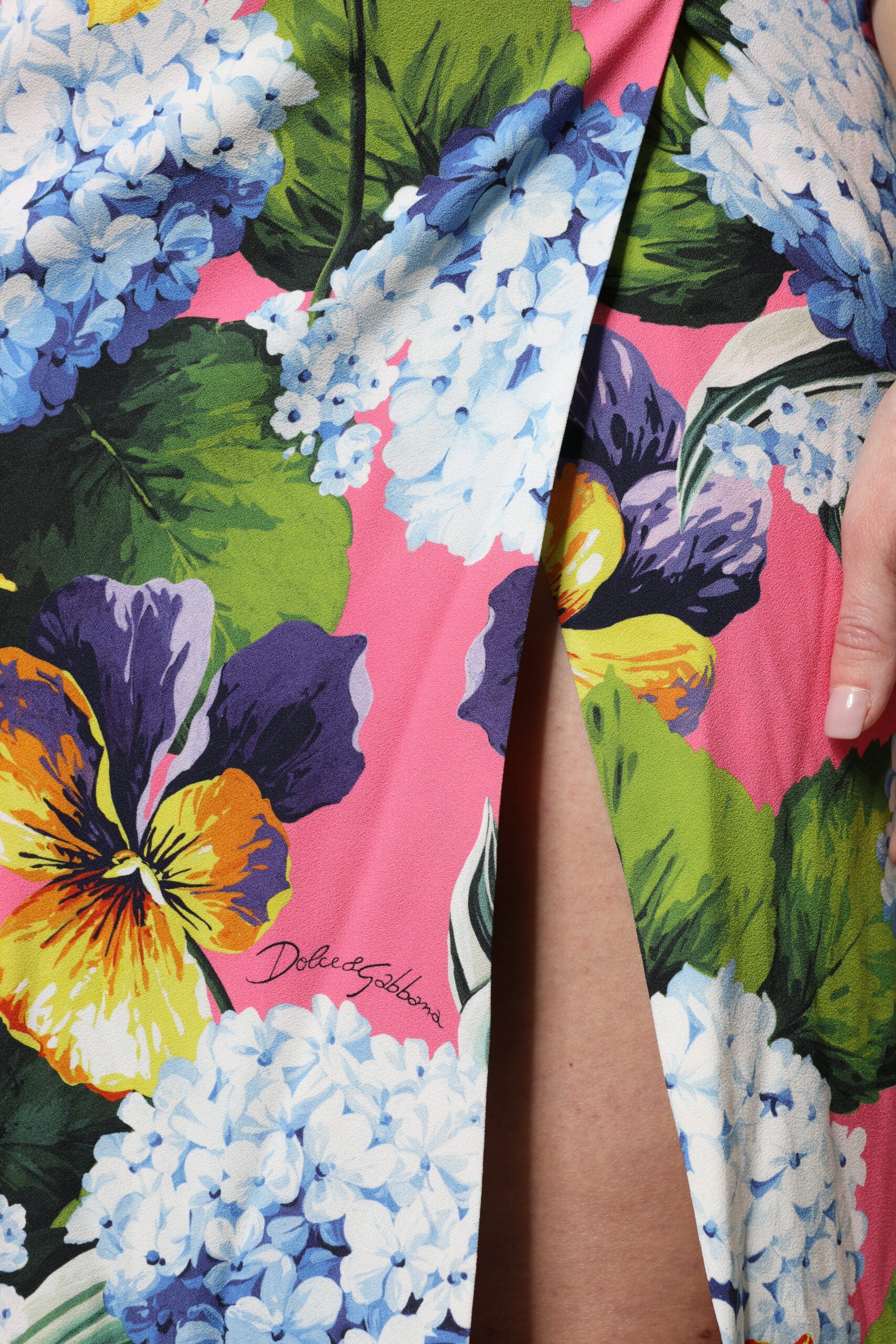 Dolce & Gabbana Multicolor Florales Midikleid mit Seitenschlitz