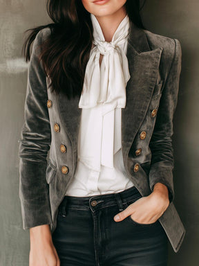 Edler Samt-Blazer für den stilvollen Herbst-Look