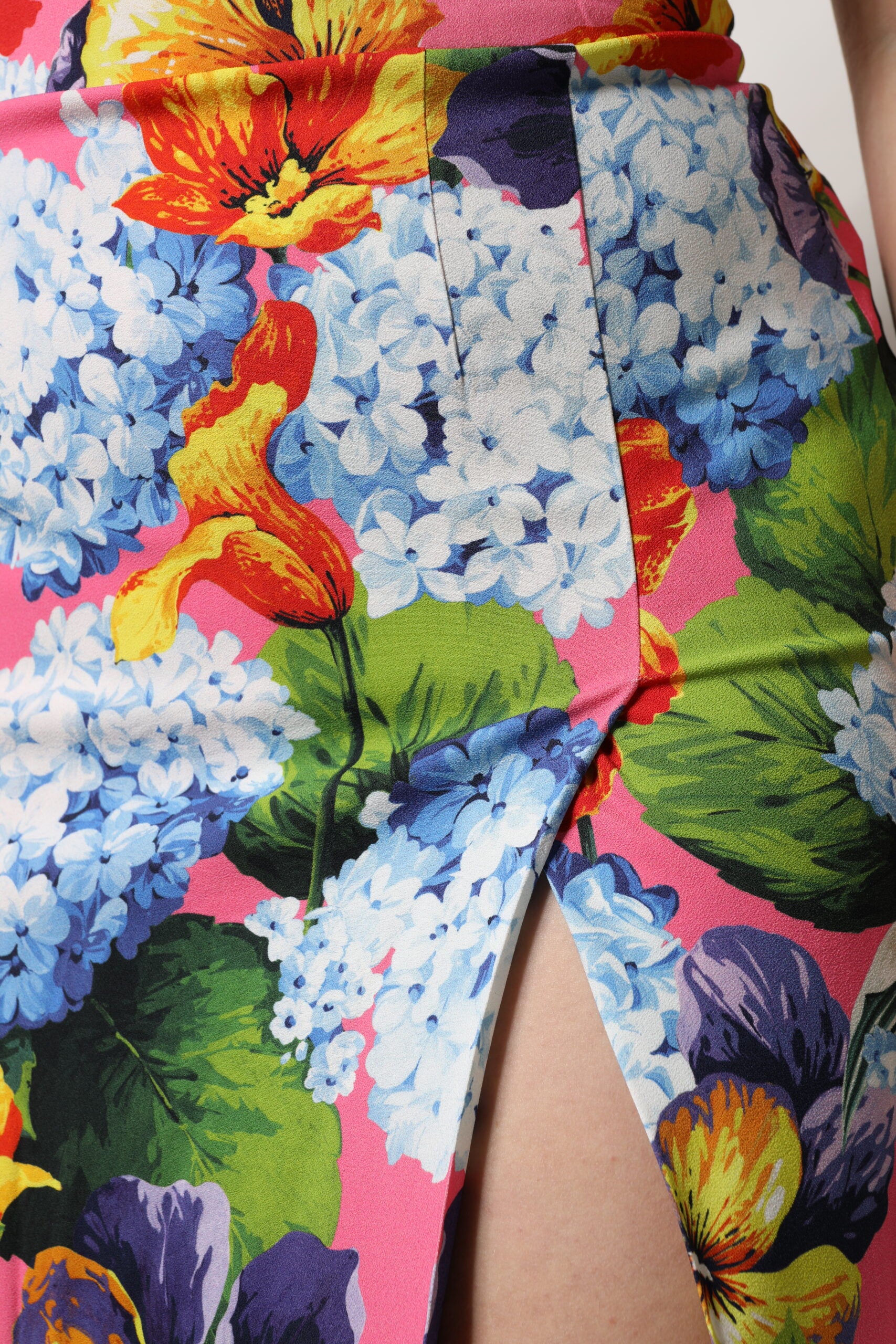 Dolce & Gabbana Multicolor Floral Print Midirock mit hoher Taille