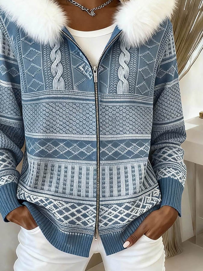 Damen Winterjacke blau mit Fellkapuze skandinavischer Look
