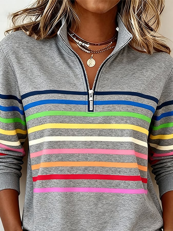 Kuscheliges Winter Sweatshirt grau mit bunten Rainbow-Streifen