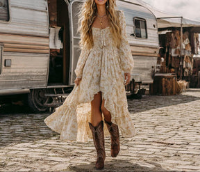 Stylisches Midi-Kleid mit Karree-Ausschnitt - Perfekt für den Herbst