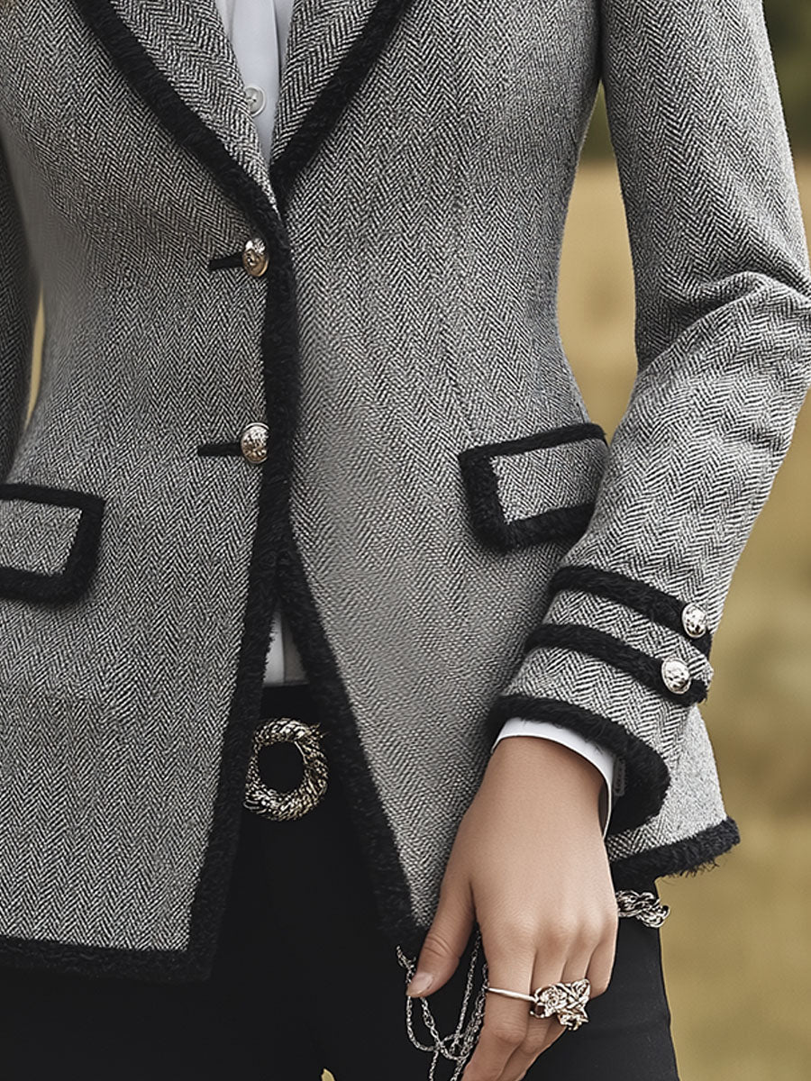 Herbstlicher Herringbone-Blazer: Klassische Eleganz trifft moderne Details