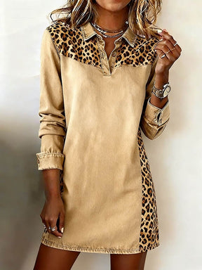 Winter Denim Patchwork Kleid mit Leo-Print und langen Ärmeln
