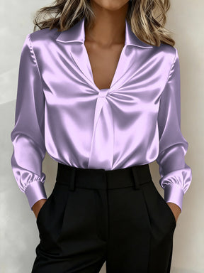 Elegante Winter Bluse cremeweiß – seidiger Büro Chic