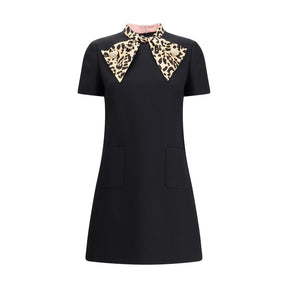 Valentino Kurzes Kleid aus Crêpe Couture