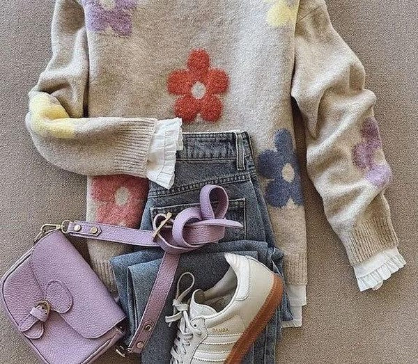 Eleganter Rundhalspullover in Apricot - Ihr stilvoller Begleiter für den Herbst