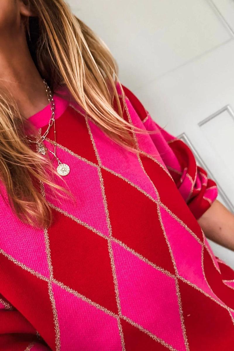 Winter-Luxus: Sweet Pink Argyle Geometric Crewneck Sweater für stilvolle Wärme