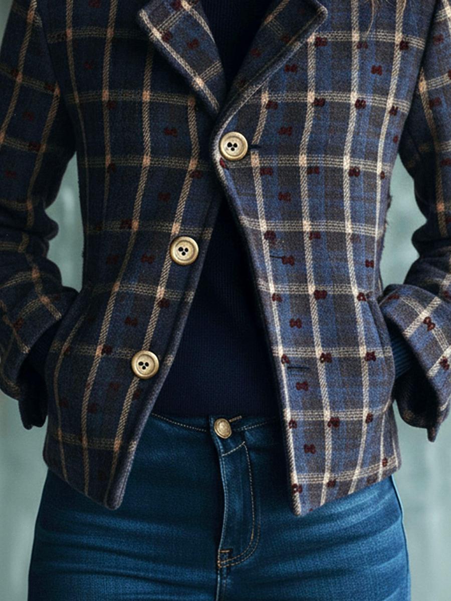 Winter-Eleganz: Blue Plaid Blazer mit verlängerten Ärmeln