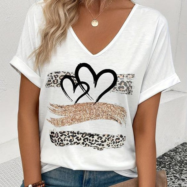 Winter V-Neck Shirt mit Glitzer Leo-Print und Herzmotiv