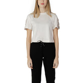 Guess Active T-Shirt aus cremefarbener Baumwolle