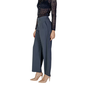 Calvin Klein Jeans Graue Hose aus recyceltem Polyester