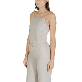 Only Beigefarbenes Oberteil aus recyceltem Polyester