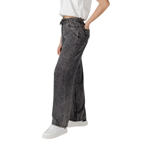 Only Schwarze Lyocell-Hose