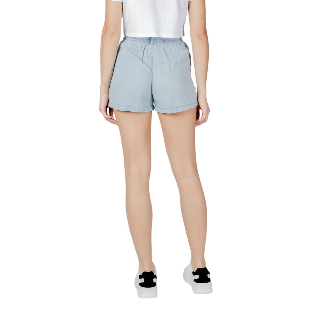 Only Hellblaue Lyocell Short
