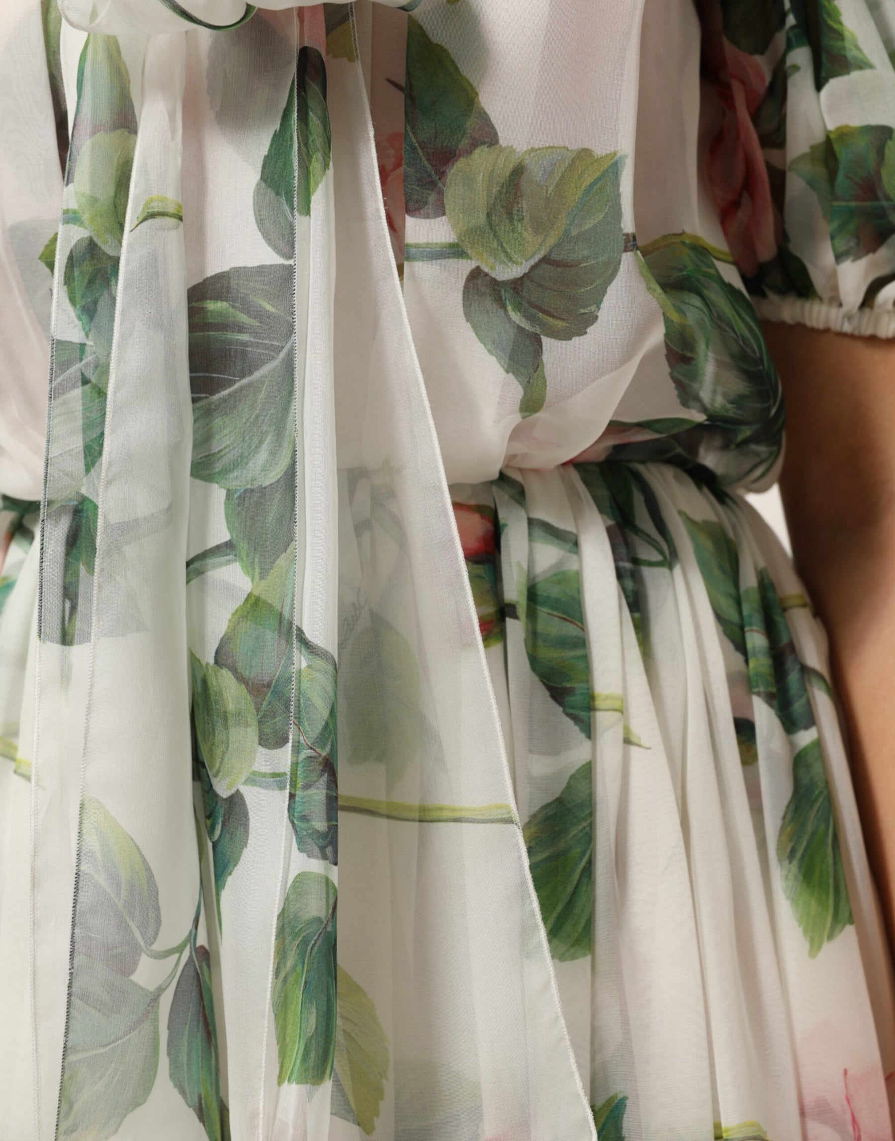 Dolce & Gabbana Weißes Midikleid aus Seide mit Blumendruck und Plissee