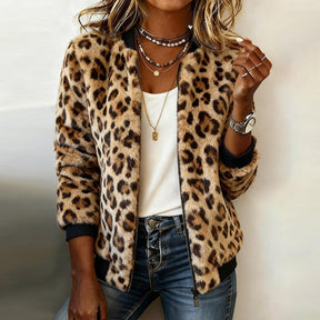 Kuschelige Leo Faux Fur Winterjacke im trendigen Bomberstil